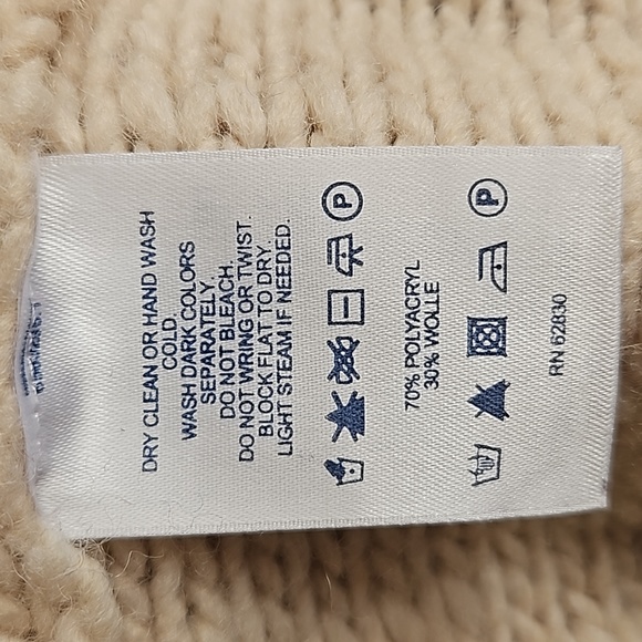 Lands End Sweater - Picture 6 of 6